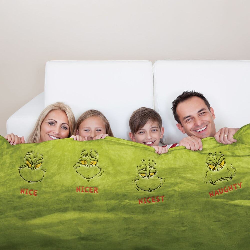 Department 56 Grinch Family Oversized snowthrow 10'x6' a collection snowpinions